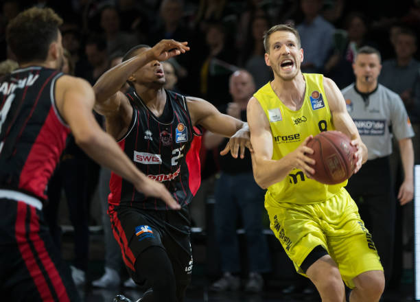 系列赛中 系列赛中